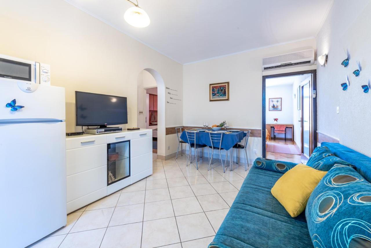 Lia Apartment