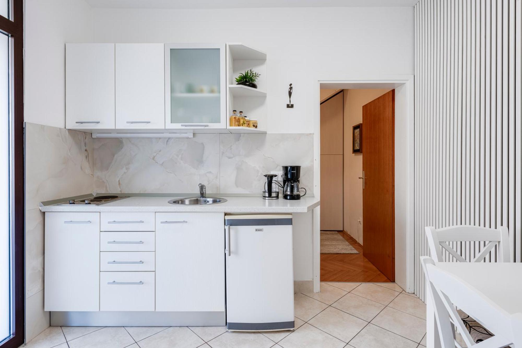 Lia Apartment *