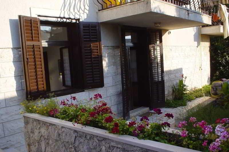 Lia Apartment