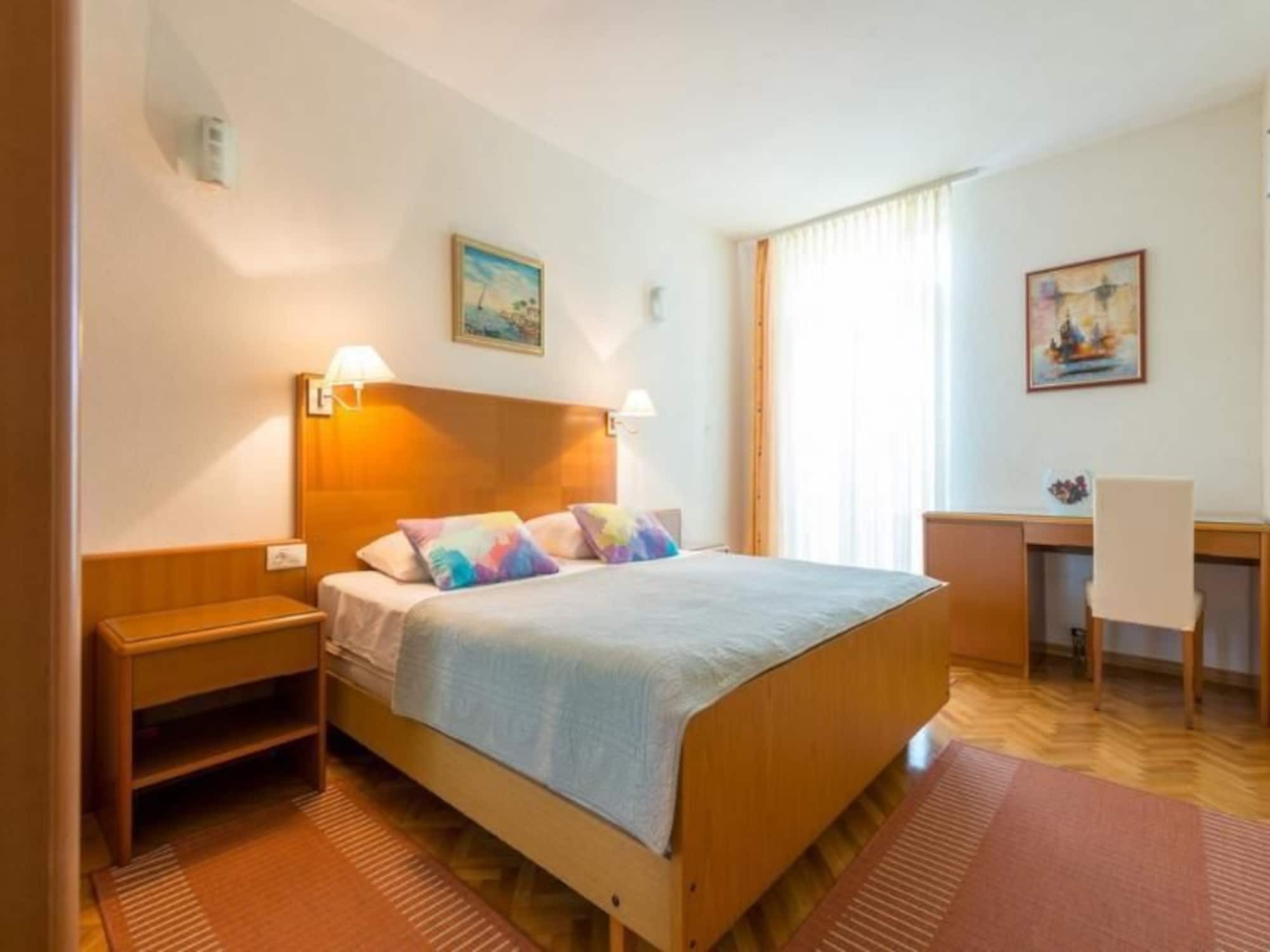 Lia Apartment *