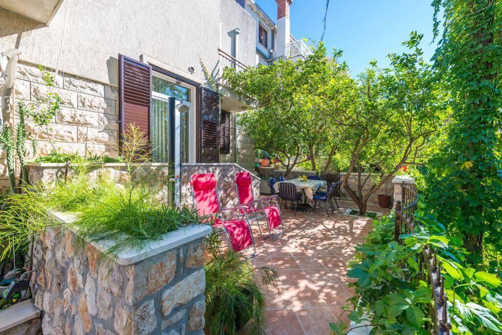 Lia Apartment